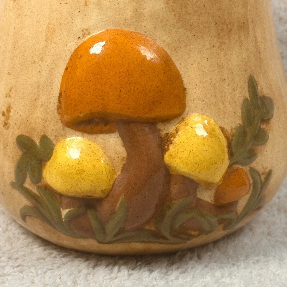 Vintage 1981 Arnels‎ Orange White Ceramic Mushroom Cookie Canister 9.5